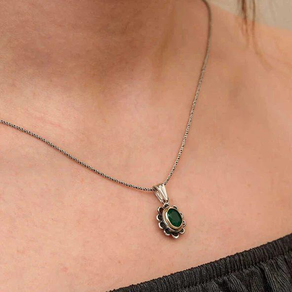 Gümüş Yeşil Çiçek Desenli Otantik Kadın Kolye - Resim 4