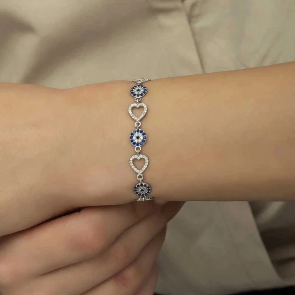 925 Ayar Gümüş Kalpli Nazar Bileklik - Resim 2