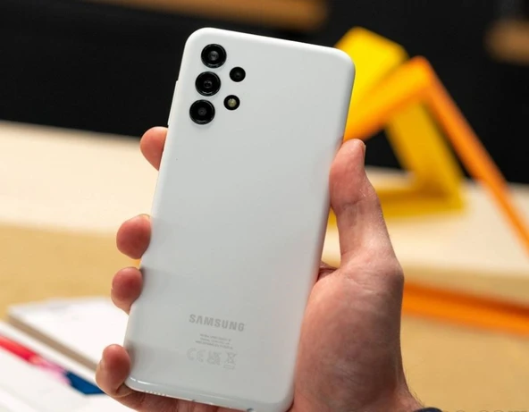 Samsung Galaxy A13 Beyaz 64 GB  / 4 GB Ram Yenilenmiş Ürün (Sıfır Gibi) - Resim 2