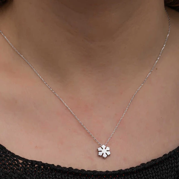 925 Ayar Gümüş Minimal Kar Tanesi Kadın Kolye - Resim 3