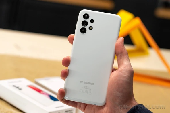 Samsung Galaxy A13 Beyaz 64 GB  / 4 GB Ram Yenilenmiş Ürün (Sıfır Gibi) - Resim 5