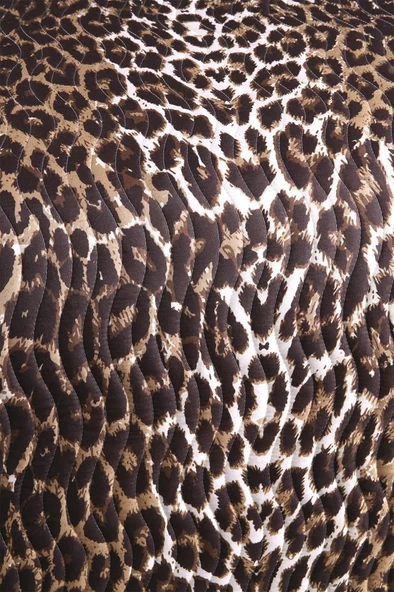 Leopar Baskılı Kapitoneli Çift Kişilik Yatak Örtüsü - Resim 3
