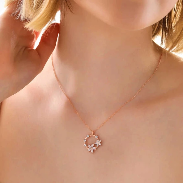 925 Ayar Gümüş Rose Beyaz Çiçek Kadın Kolye - Resim 2