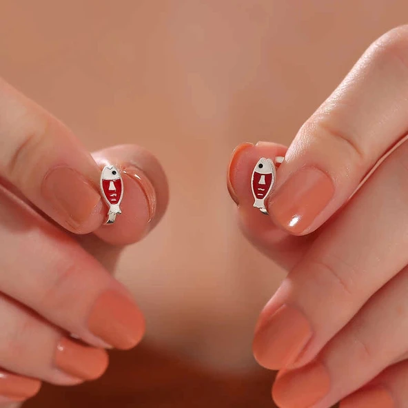 Gümüş Balık Çocuk Küpesi - Resim 2