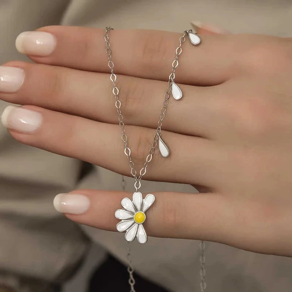 925 Ayar Gümüş Papatya Seviyor Sevmiyor Bayan Gümüş Kolye ürün görseli 1