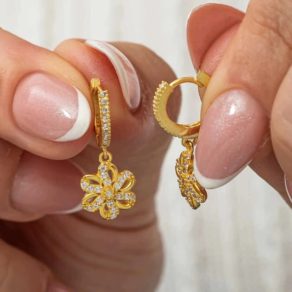​Gümüş Sallantılı Gold Çiçek Kadın Küpe ürün görseli 1