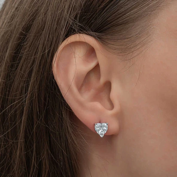 Gümüş Beyaz Kalpli Çivili Kadın Küpe - Resim 2