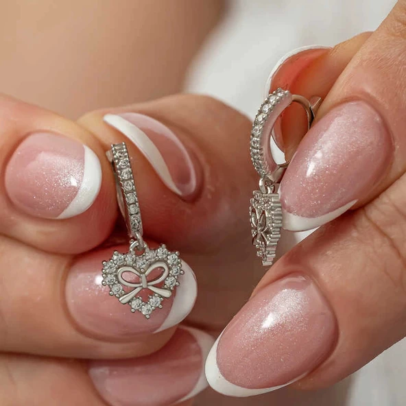 Gümüş Kalp Kurdele Sallantılı Kadın Küpe ürün görseli 1