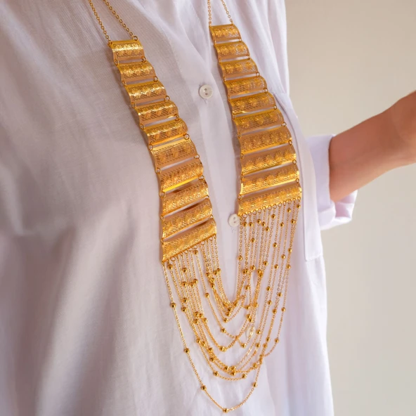 Altın Kaplama Sıralı Çiçek Desenli Akıtma Gerdanlık Kolye KLY-658 - Resim 2