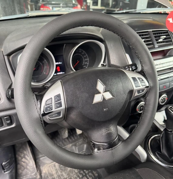 DİKİŞLİ DİREKSİYON KILIFI SİYAH DERİ SİYAH DİKİŞLİ MİTSUBİSHİ ASX İÇİN ürün görseli