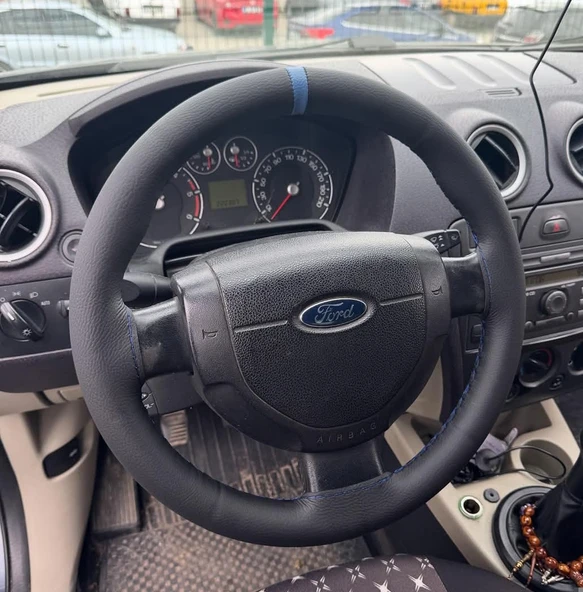 DİKİŞLİ DİREKSİYON KILIFI SİYAH DERİ MAVİ YÜZÜK MAVİ DİKİŞLİ F.ORT CONNECT FİESTA İÇİN ürün görseli