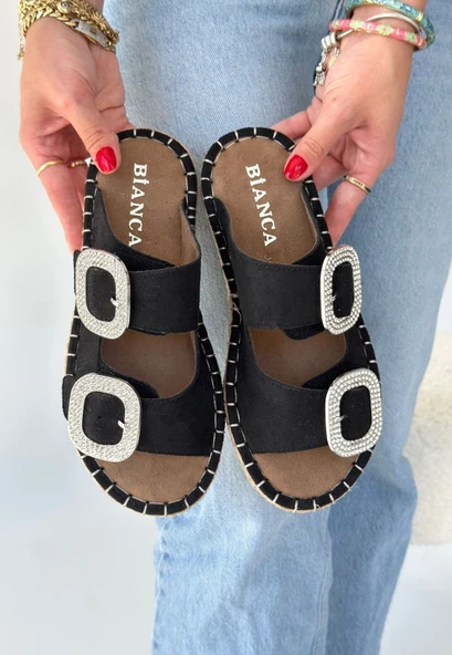 Hertas Siyah Nubuk Tokalı Terlik ürün görseli