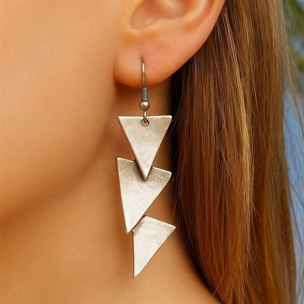 Üçgenler Şekilli Kadın Küpe Çift Adet Gümüş Kaplama El Yapımı Küpe ürün görseli 1