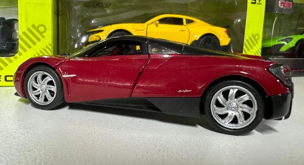 Oyuncak Metal Model Araba 1/36 Çek Bırak Kırmızı Pagani Huayra - Resim 5