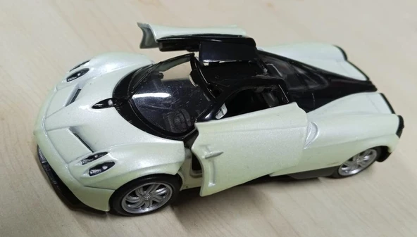 Oyuncak Metal Model Araba 1/36 Çek Bırak Bej Pagani Huayra ürün görseli