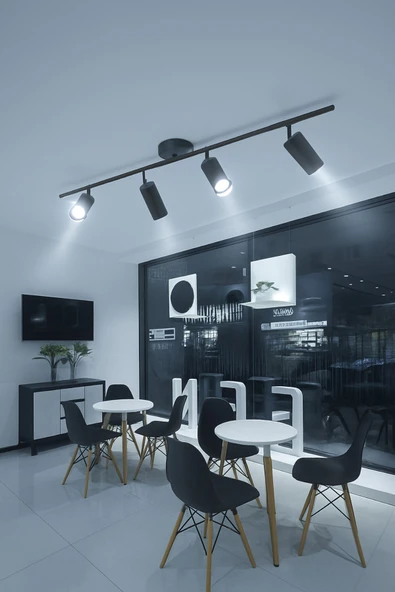 LEGACY Spoti 4'Lü Siyah Renk (BEYAZ IŞIK) Modern Tasarım Salon - Mutfak - Banyo Spot Ledli Sıralı Avize ürün görseli