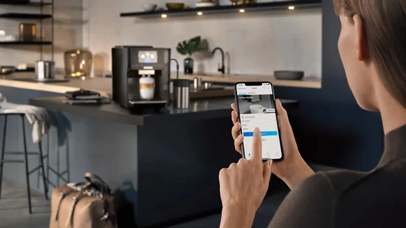 Siemens TP713R19 Tam Otomatik Kahve Makinesi EQ700 classic Piyano siyah, Su Tankı - Resim 4