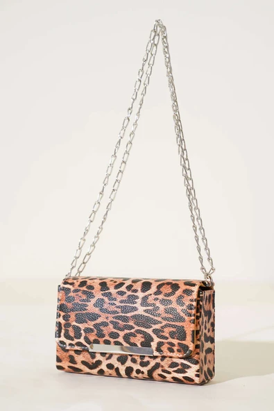Mıknatıslı Zincir Askılı Çanta Leopar ürün görseli
