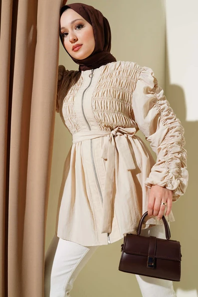 Büzgülü Fermuarlı Kuşaklı Ceket Bej ürün görseli 1