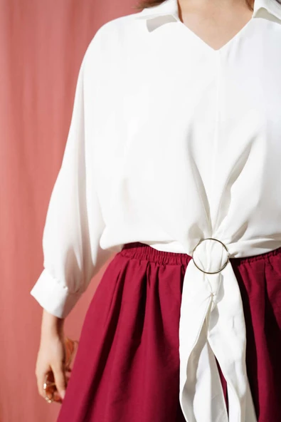 Kemer Tokası Detaylı Bluz Beyaz - Resim 4