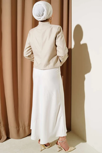 Zincirli Çengel İğneli Kısa Ceket Bej - Resim 3