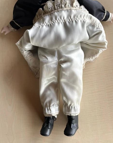 1987 YAPIM DAMGALI PORSELEN BEBEK OYUNCAK BEBEK - 5