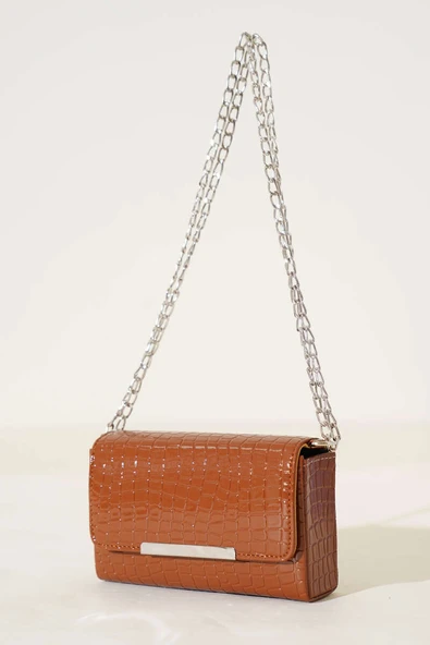 Kroko Mıknatıslı Zincir Askılı Çanta Taba ürün görseli 1