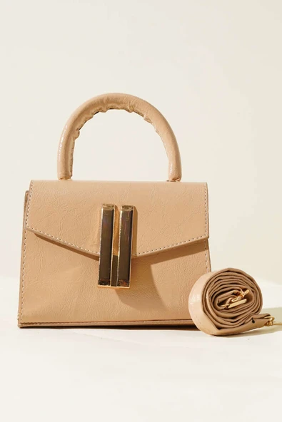 Metal Arma Detaylı Kare Çanta Latte - Resim 2