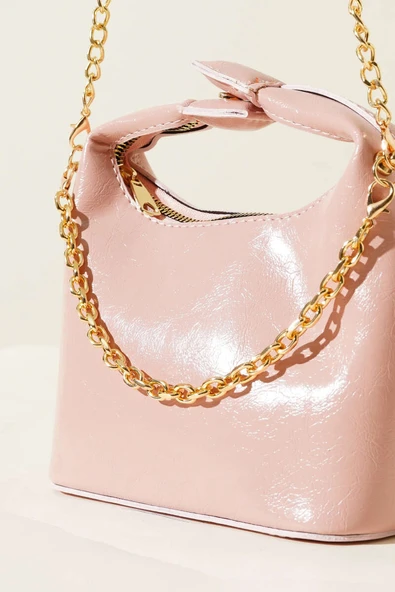 Çıtçıt Kulplu Zincir Askılı Rugan Çanta Pudra - Resim 3