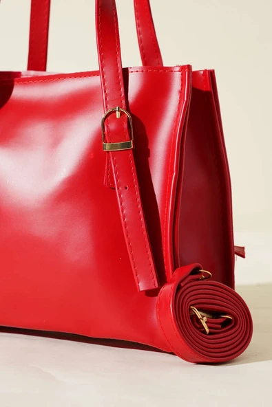 Kemer Askılı Kare Çanta Kırmızı - Resim 3