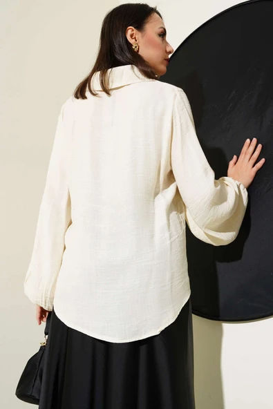 Bebe Yaka Düğme Detaylı Gofre Bluz Ekru - Resim 3