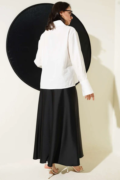 Önü Bağcık Detaylı Bluz Beyaz - Resim 3