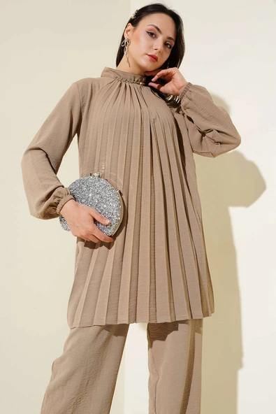 Yaka Taşlı Pileli Tunik İkili Takım Latte - Resim 2