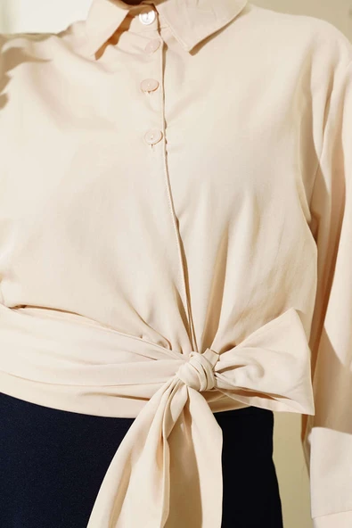 Düğmeli Yan Bağlamalı Kısa Gömlek Bej - Resim 4