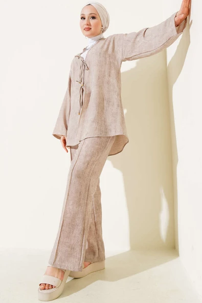 Batik Desen Önü Bağcıklı İkili Takım Bej ürün görseli 1