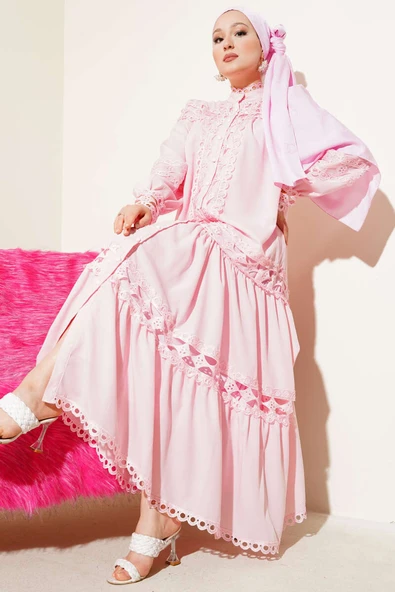 Güpürlü Boydan Düğmeli Elbise Pembe - Resim 2