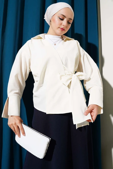 Yandan Bağlamalı Bluz Ekru ürün görseli