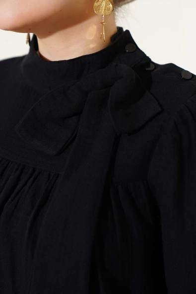 Fiyonk Yaka Müslin Tunik Siyah - Resim 4