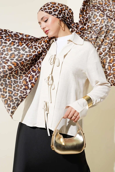 Önü Bağcık Detaylı Keten Bluz Bej ürün görseli