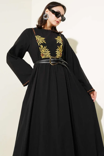 Önü Nakışlı Kloş Elbise Siyah - Resim 2