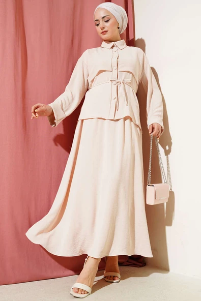 Parça Detaylı Kuşaklı Etekli Ayrobin Takım Bej ürün görseli 1