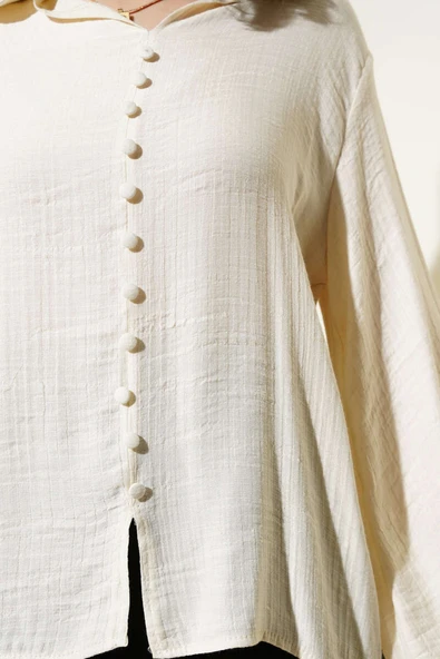Bebe Yaka Düğme Detaylı Gofre Bluz Ekru - Resim 4