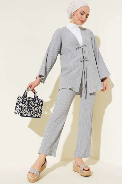 Önü İp Bağcıklı Krinkıl İkili Takım Gri ürün görseli 1