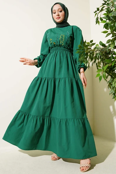 Nakışlı Bel Lastikli Kat Kat Elbise Zümrüt ürün görseli 1