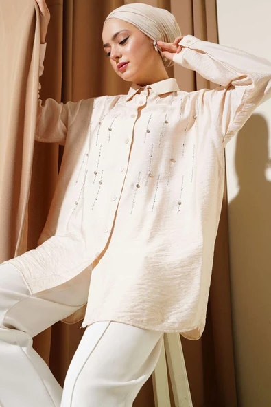 Omuz Taş Sıralı Gömlek Bej ürün görseli 1