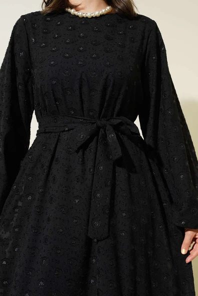 Sim Puantiyeli Volanlı Kuşaklı Elbise Siyah - 4