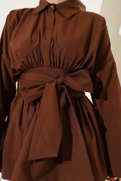 Kendinden Kuşaklı Önü Büzgülü Tunik Kahve - Resim 4