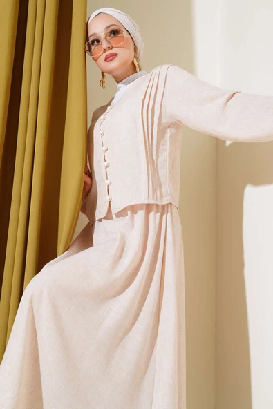 Brit Düğmeli Önü Pileli Etekli Takım Bej