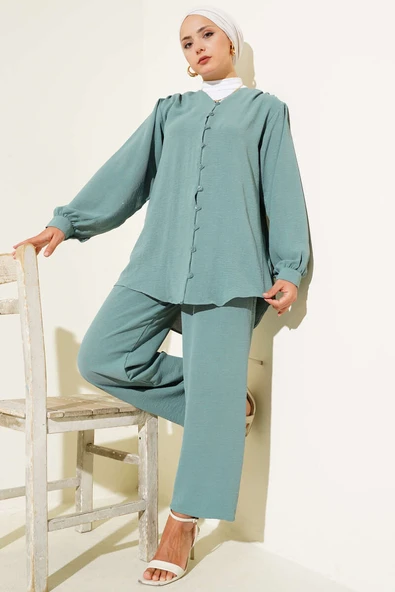 V Yaka Brit Düğmeli Ayrobin İkili Takım Çağla Yeşili ürün görseli 1