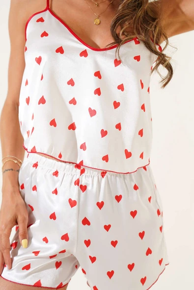 Kalp Desenli Askılı Saten Pijama Takımı Beyaz Kırmızı - Resim 4